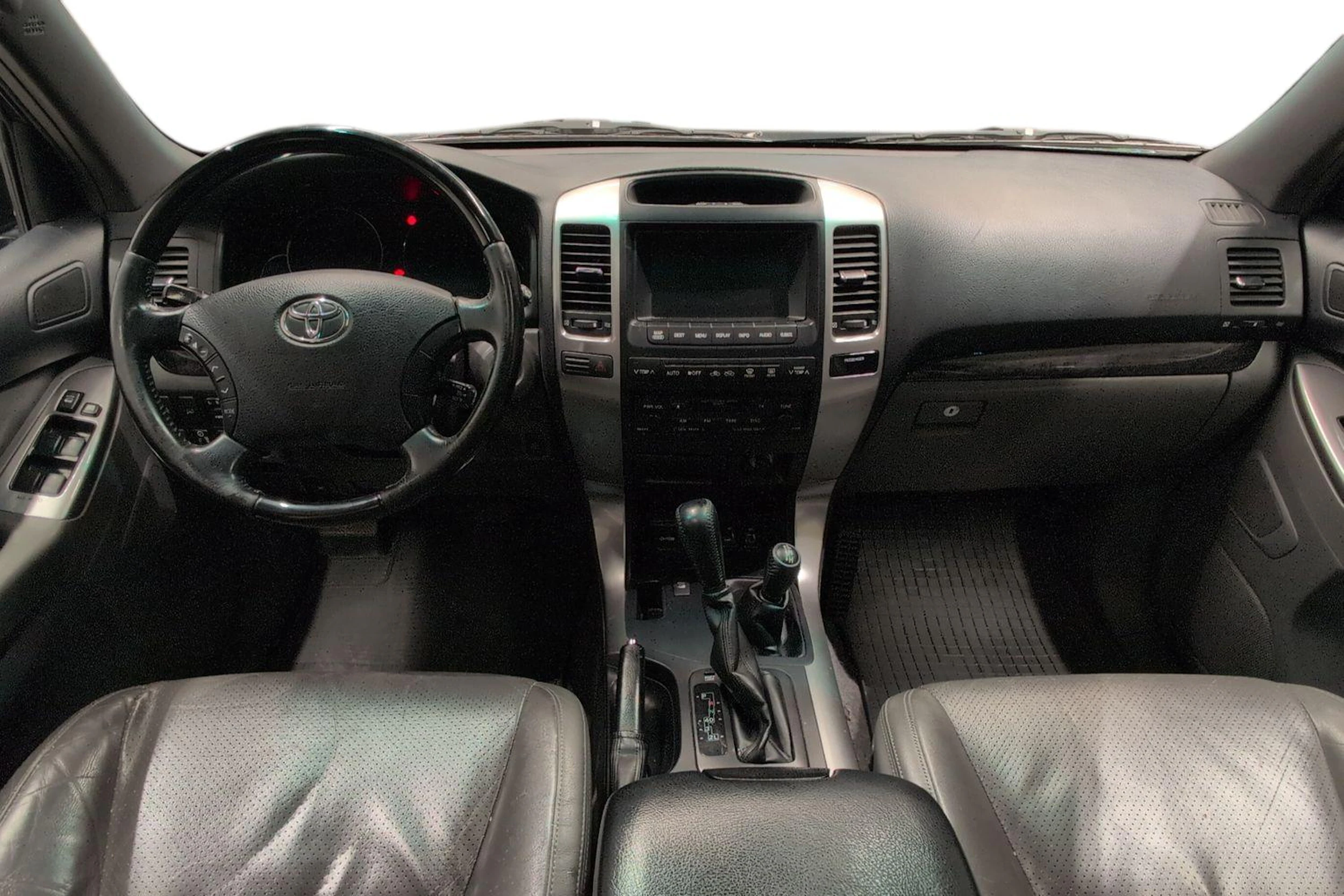 Musta Toyota Land Cruiser 2008 kuva 7.