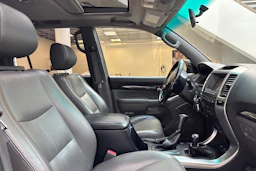 Musta Toyota Land Cruiser 2008 kuva 25.