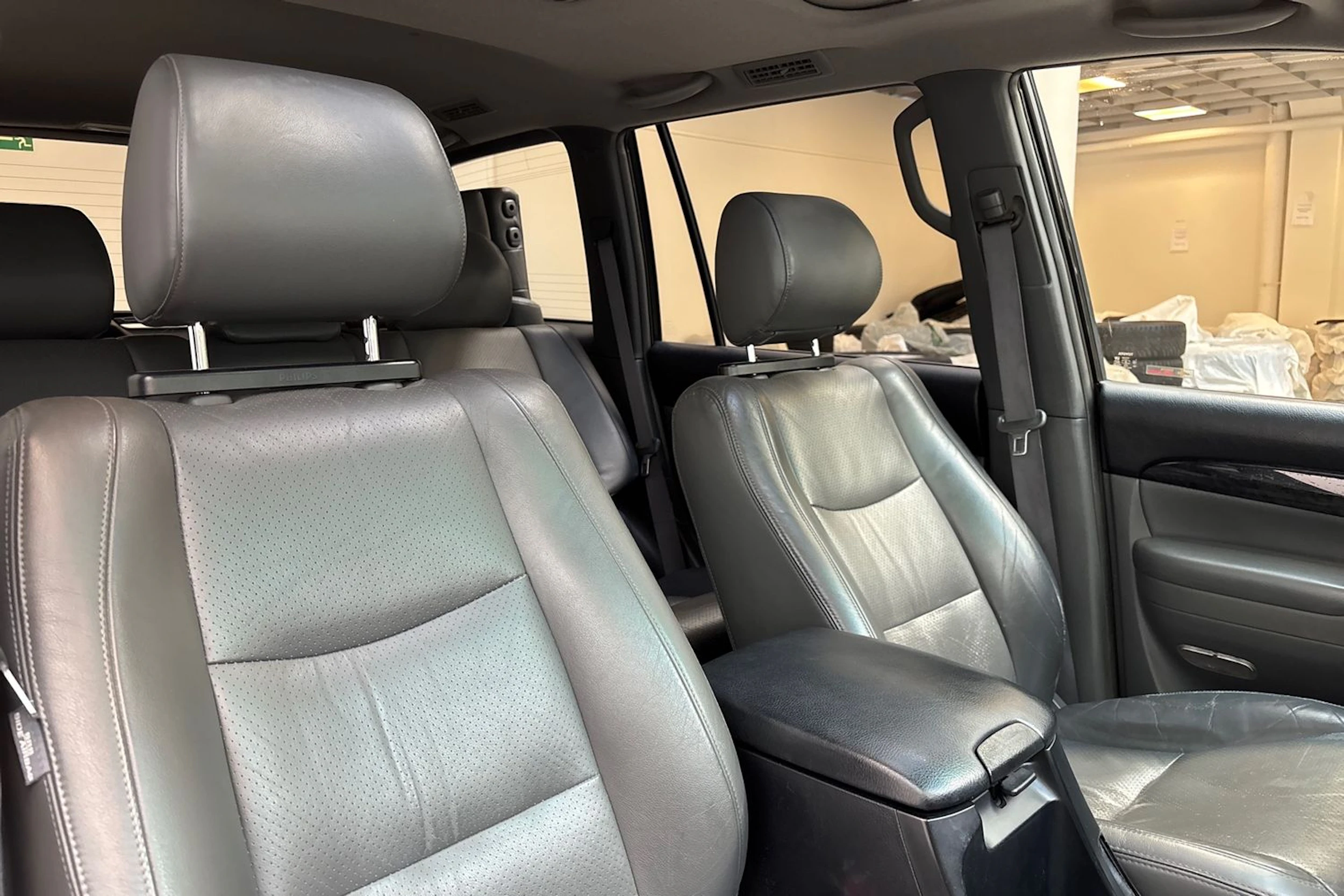Musta Toyota Land Cruiser 2008 kuva 26.