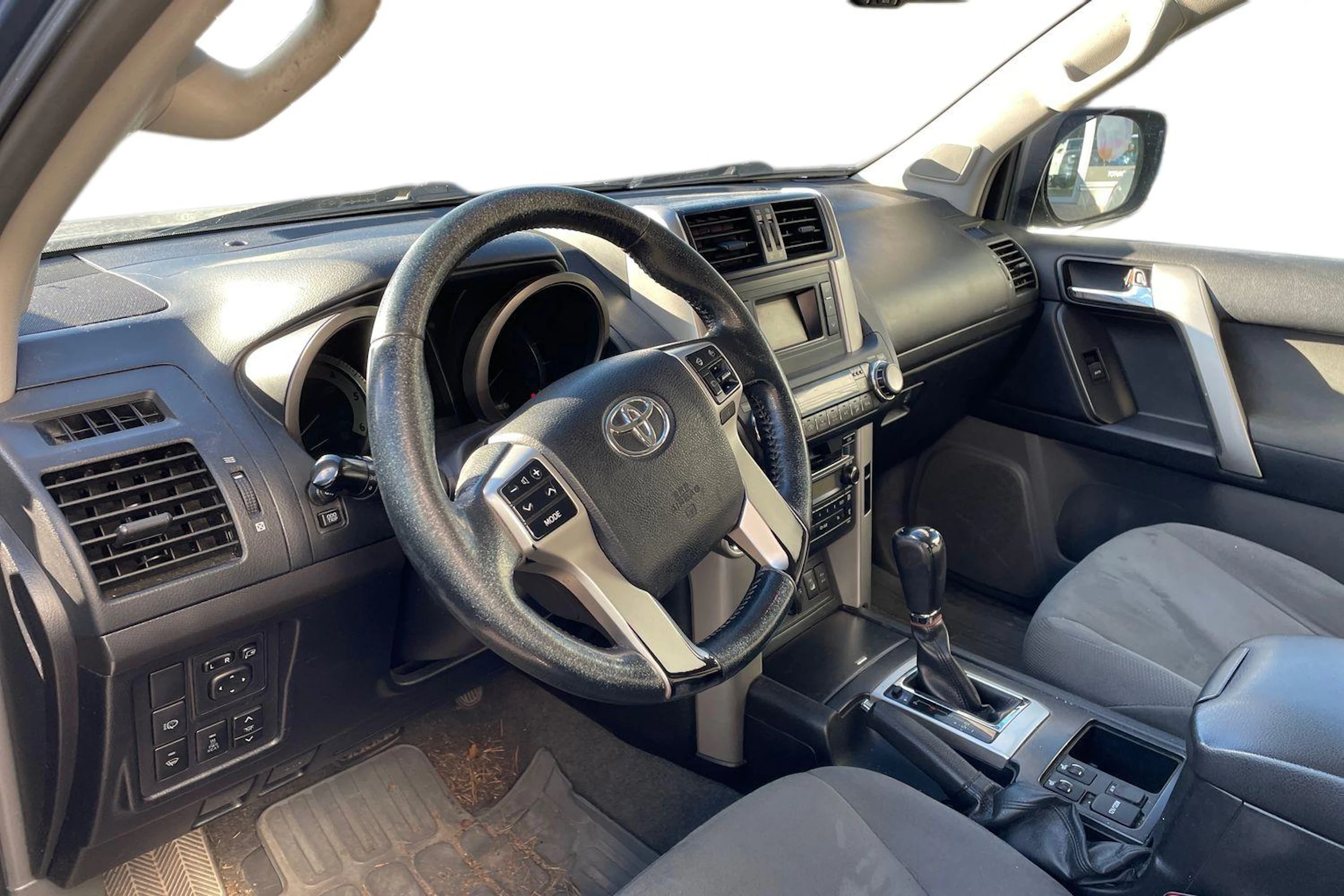 sininen Toyota Land Cruiser 2010 kuva 3.