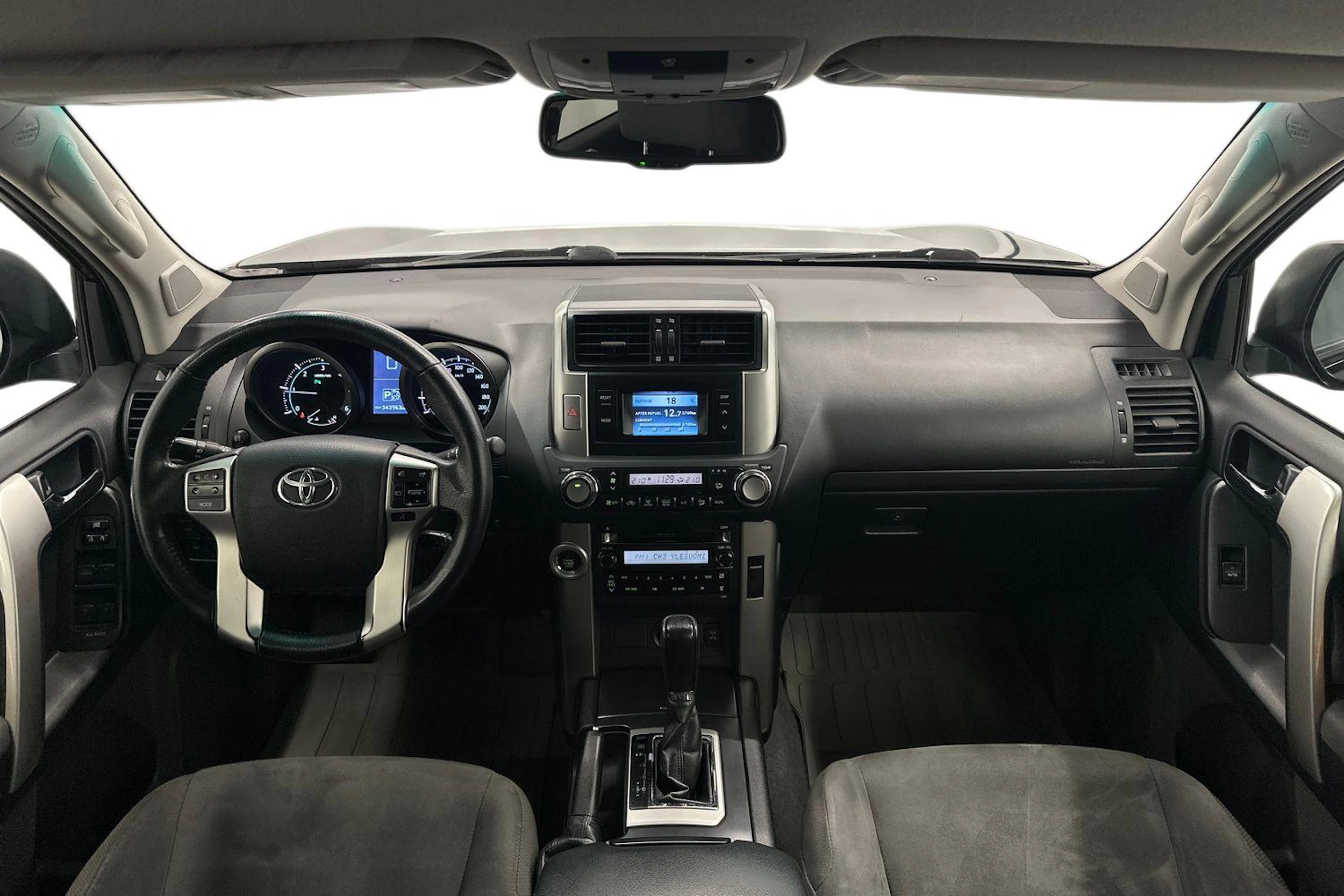 musta Toyota Land Cruiser 2011 kuva 7.
