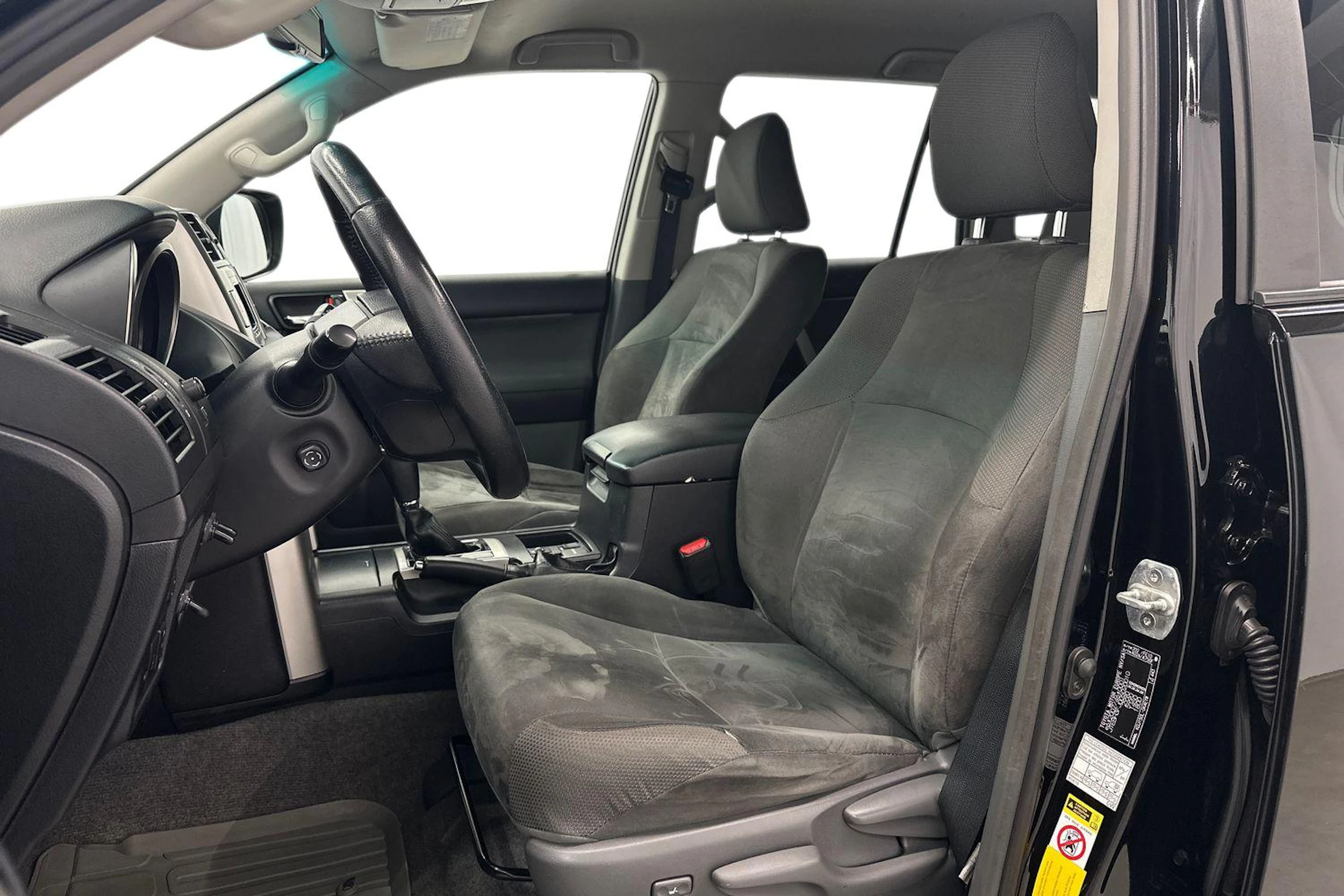 musta Toyota Land Cruiser 2011 kuva 8.