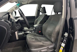 musta Toyota Land Cruiser 2011 kuva 8.