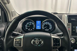 musta Toyota Land Cruiser 2011 kuva 13.