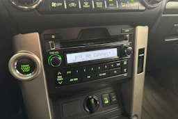 musta Toyota Land Cruiser 2011 kuva 19.
