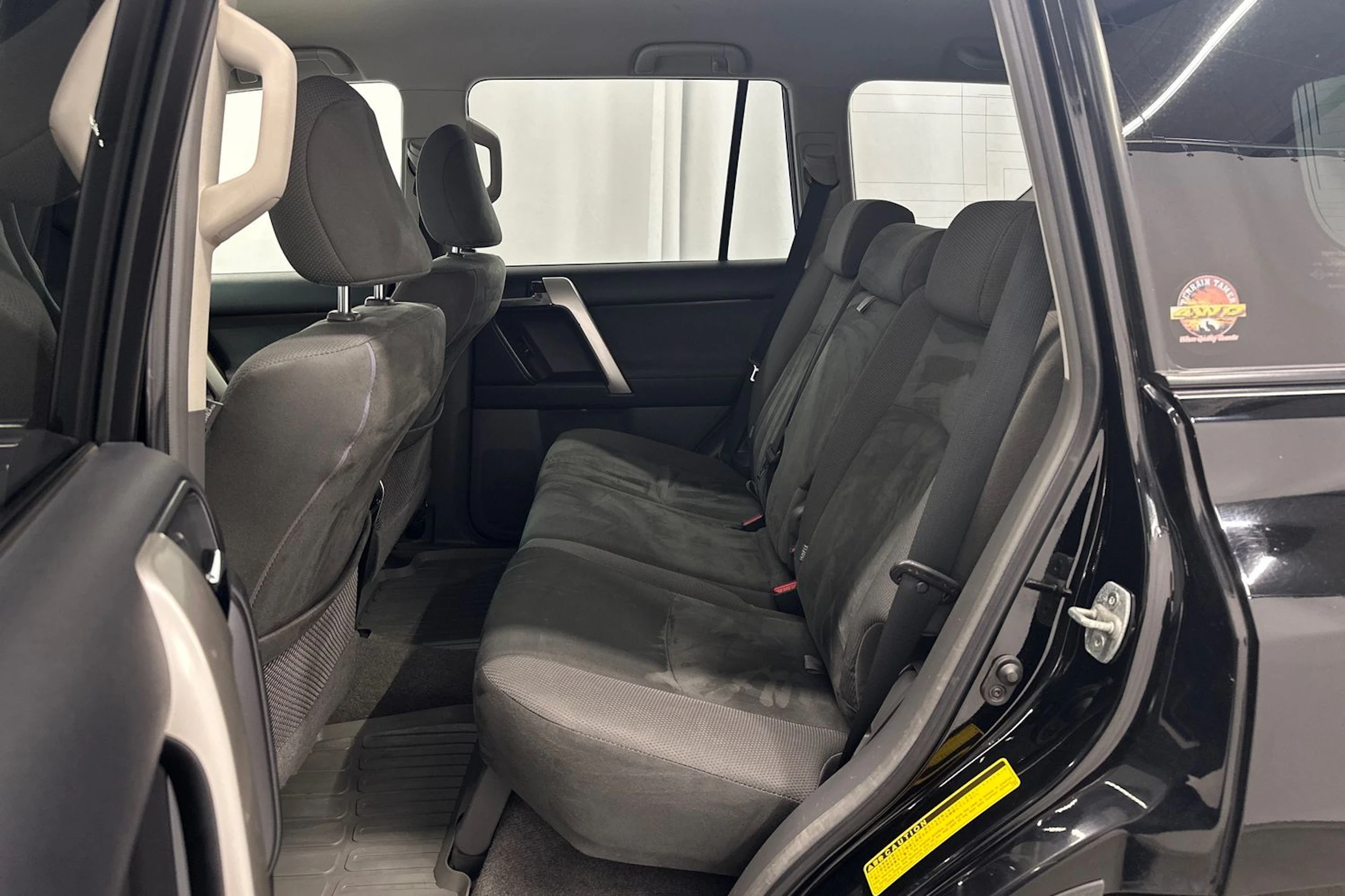 musta Toyota Land Cruiser 2011 kuva 26.