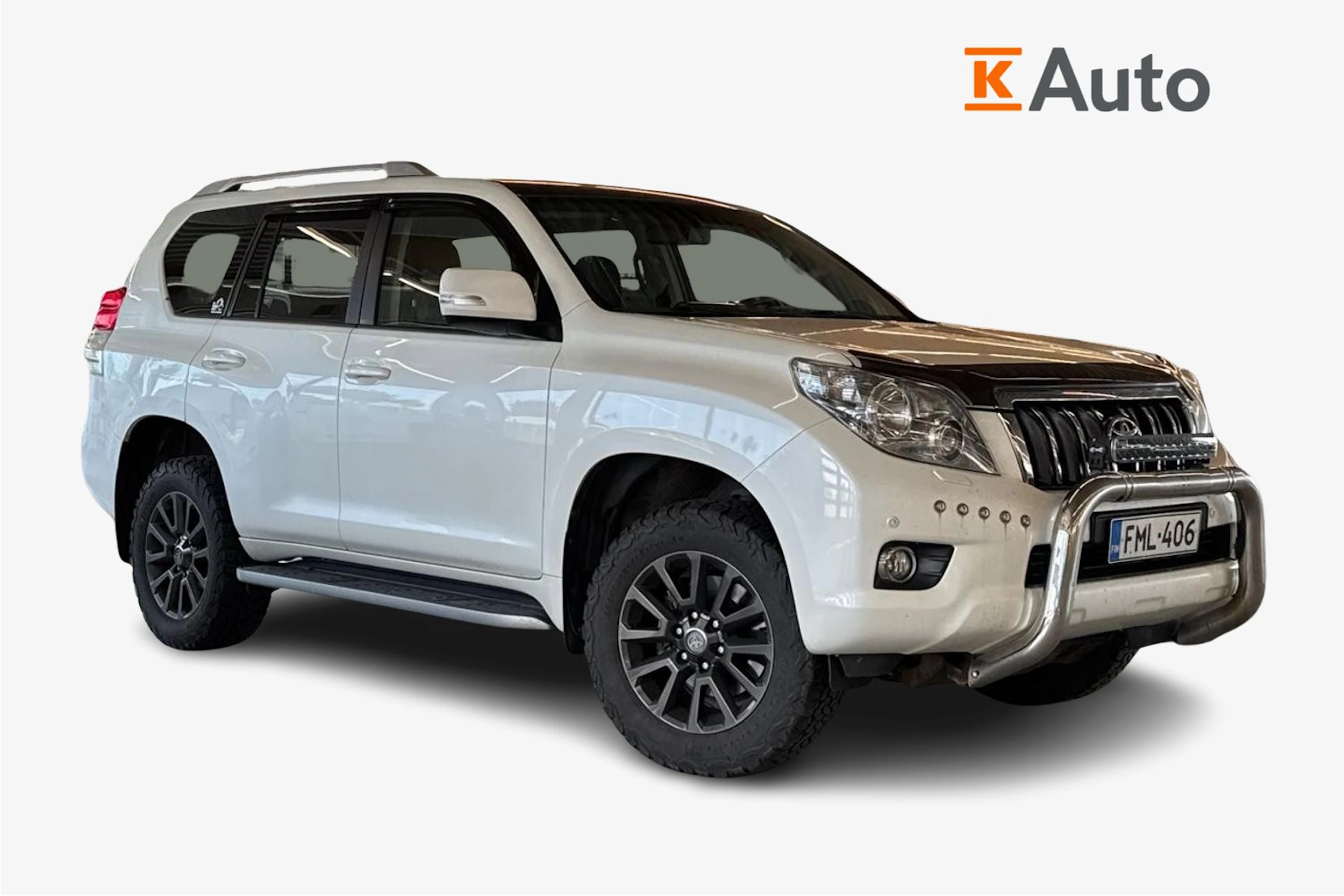 valkoinen Toyota Land Cruiser 2011 kuva 1.