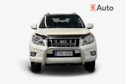valkoinen Toyota Land Cruiser 2011 kuva 5.