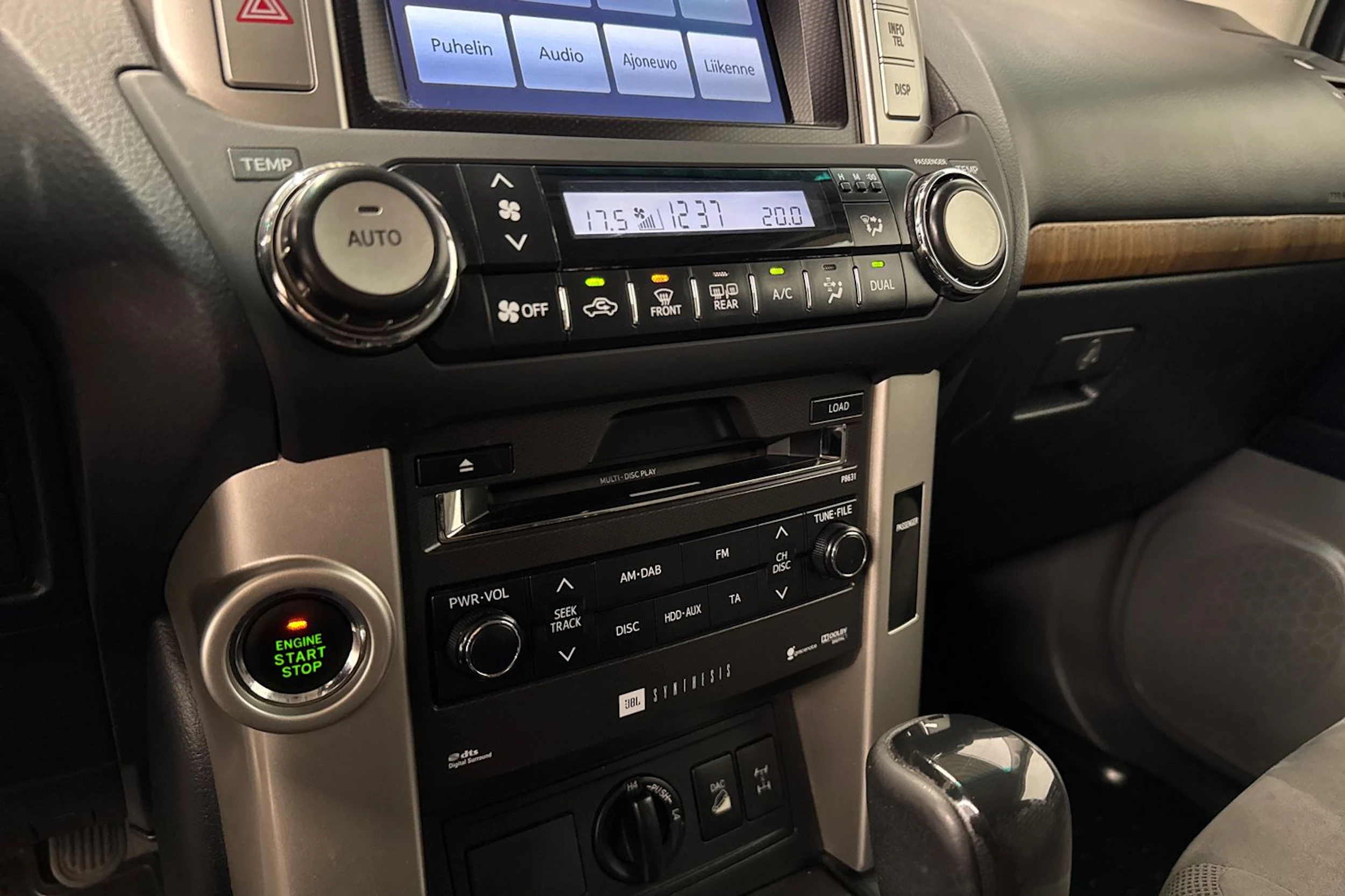 valkoinen Toyota Land Cruiser 2011 kuva 21.