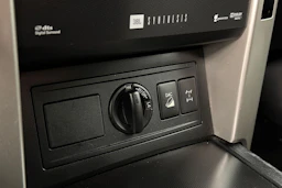 valkoinen Toyota Land Cruiser 2011 kuva 22.