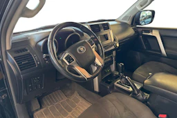 musta Toyota Land Cruiser 2011 kuva 3.