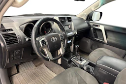 musta Toyota Land Cruiser 2011 kuva 6.