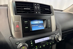 musta Toyota Land Cruiser 2011 kuva 14.