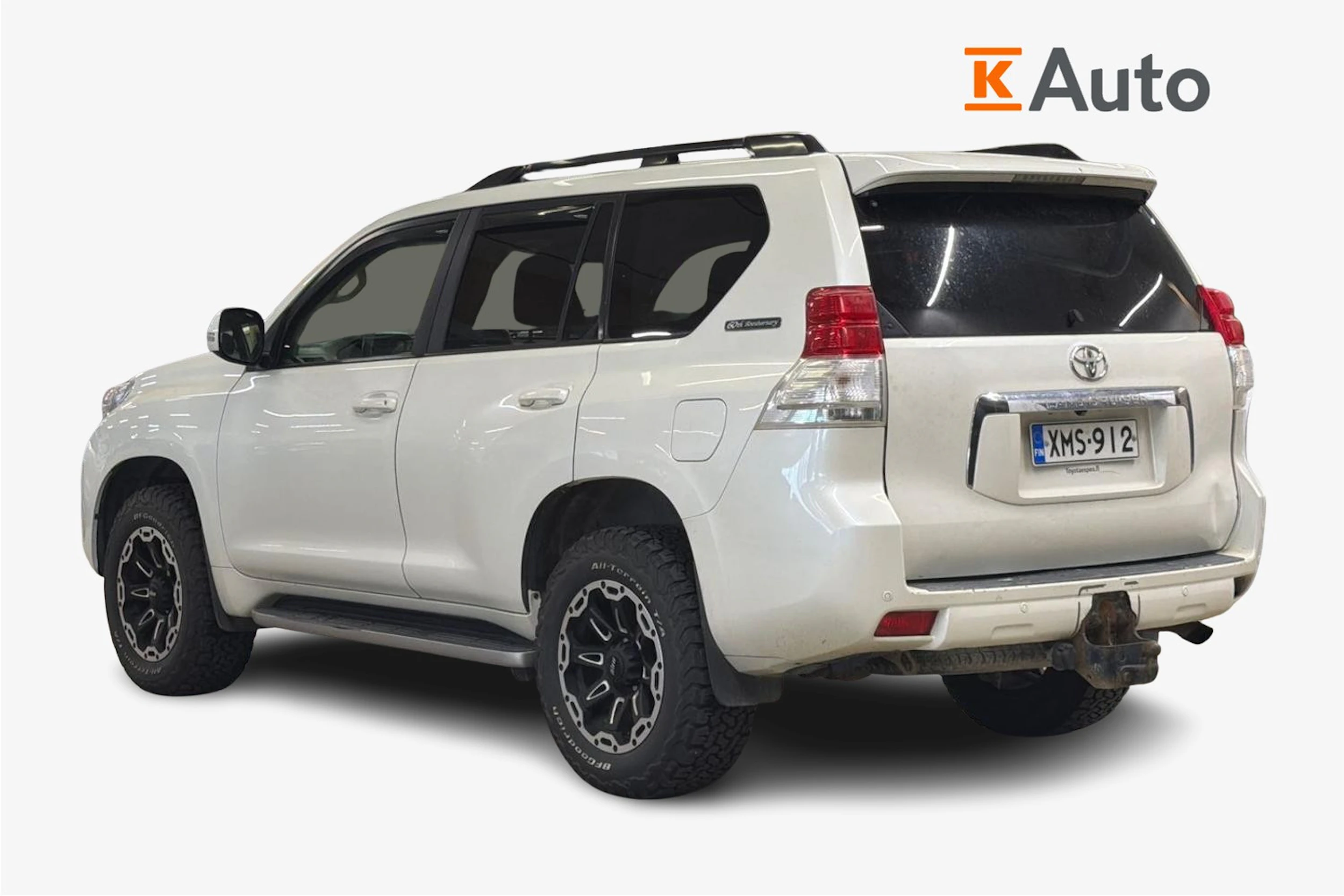 valkoinen Toyota Land Cruiser 2011 kuva 2.