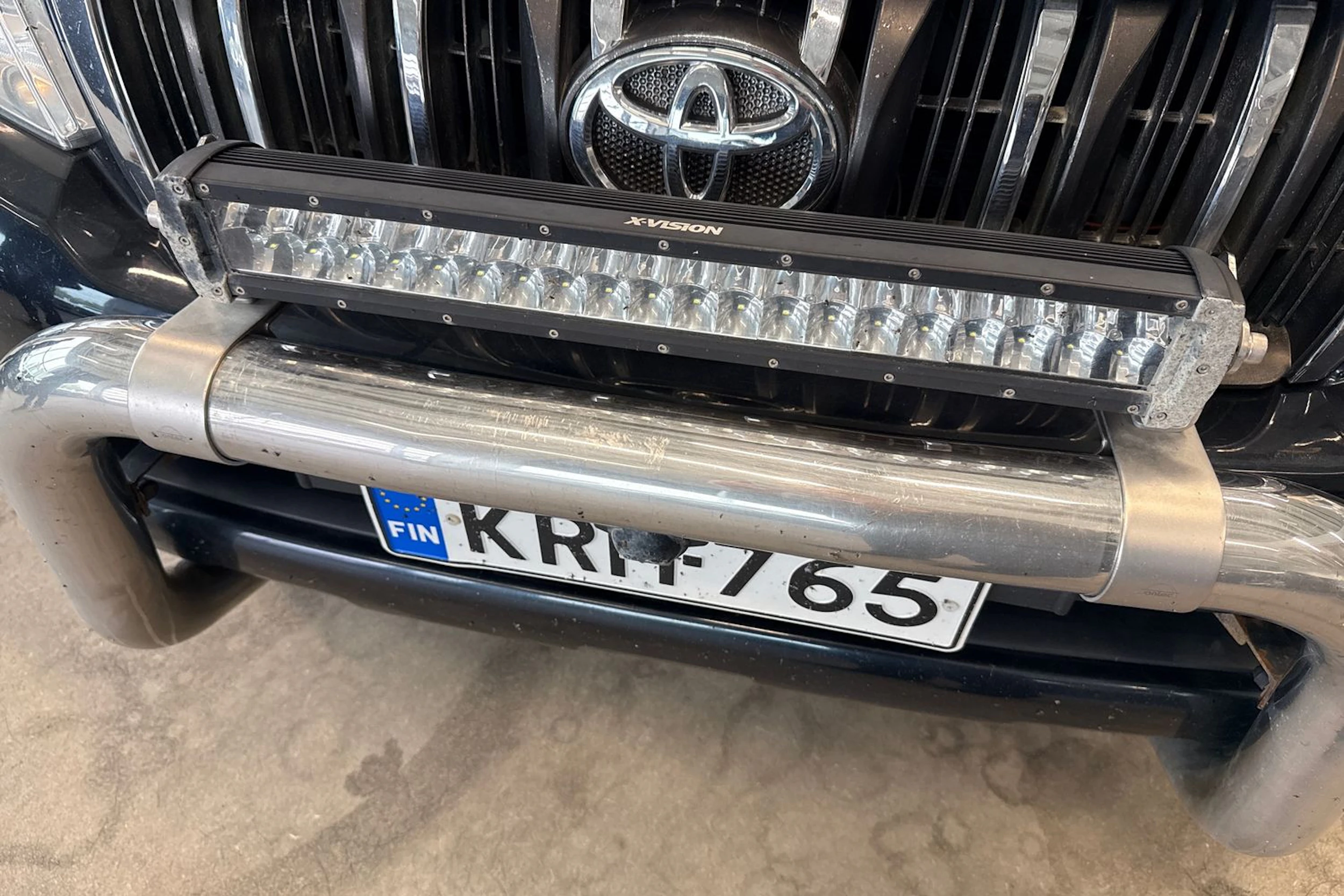harmaa Toyota Land Cruiser 2012 kuva 6.
