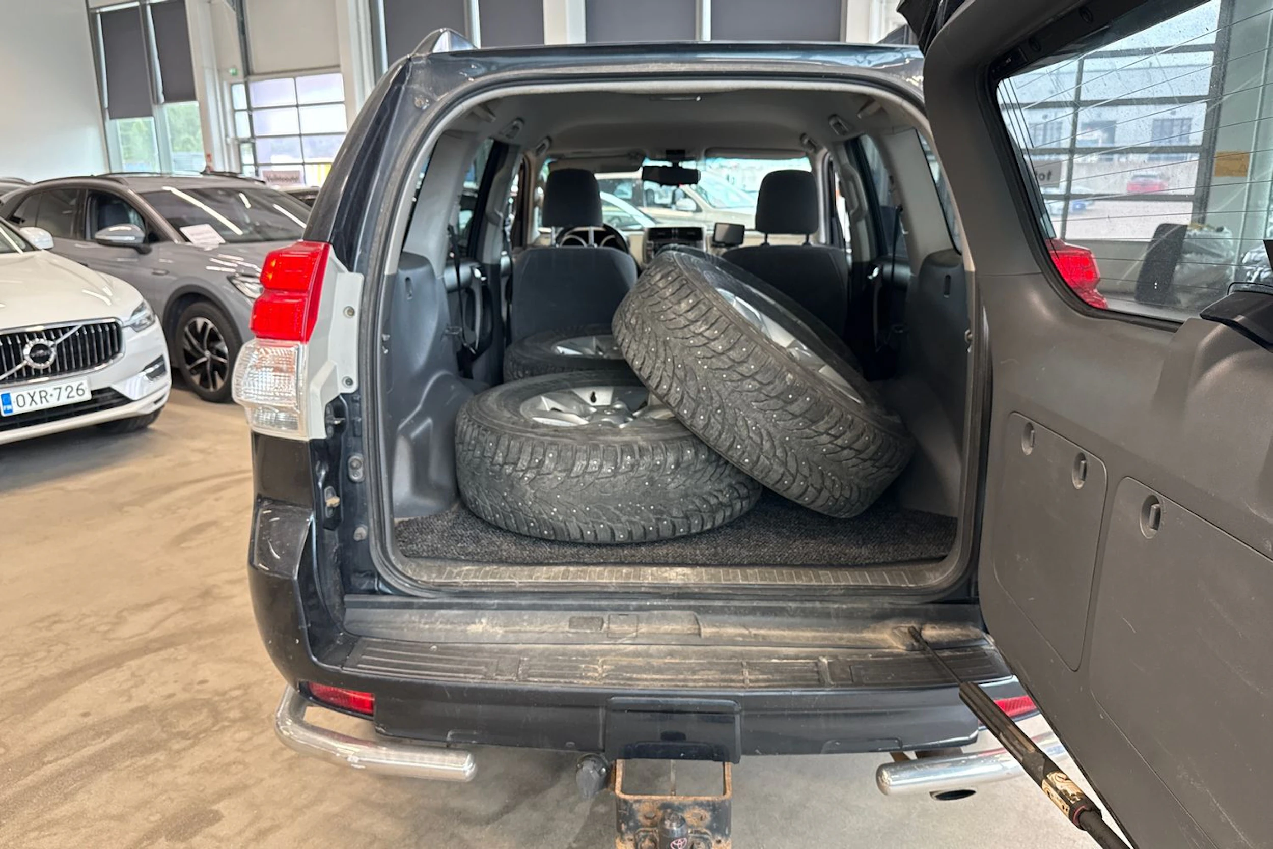 harmaa Toyota Land Cruiser 2012 kuva 7.