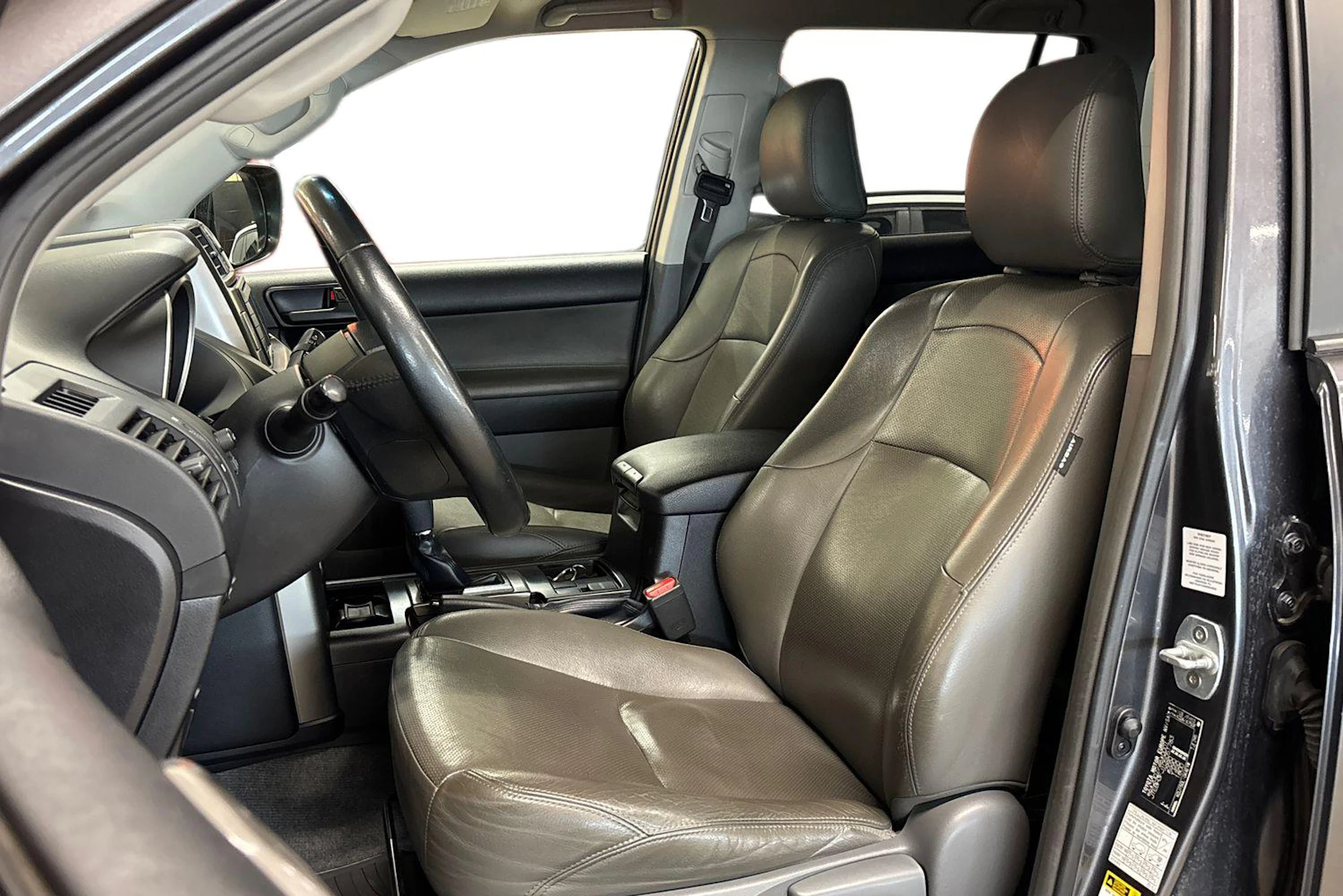 harmaa Toyota Land Cruiser 2014 kuva 8.