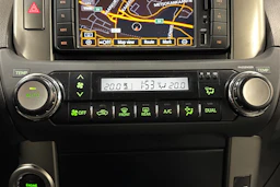 harmaa Toyota Land Cruiser 2014 kuva 25.