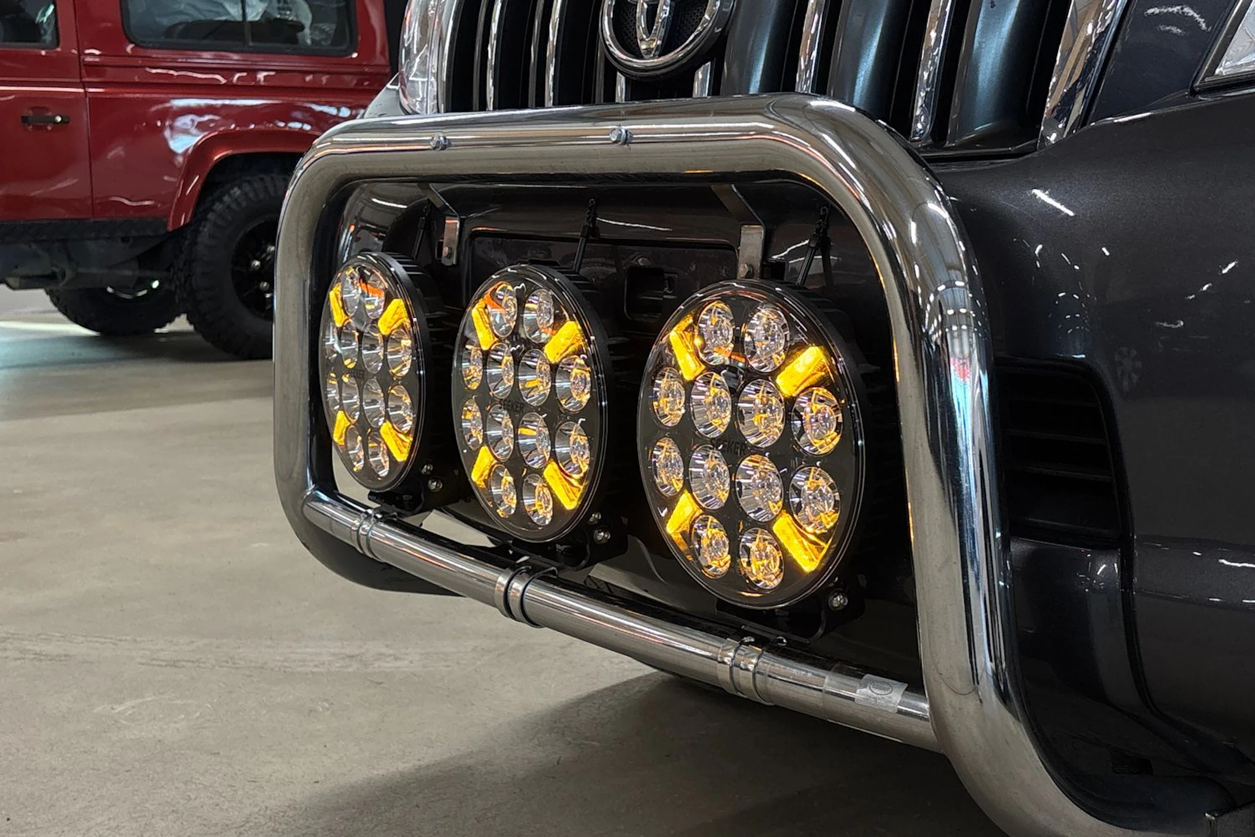 harmaa Toyota Land Cruiser 2014 kuva 30.