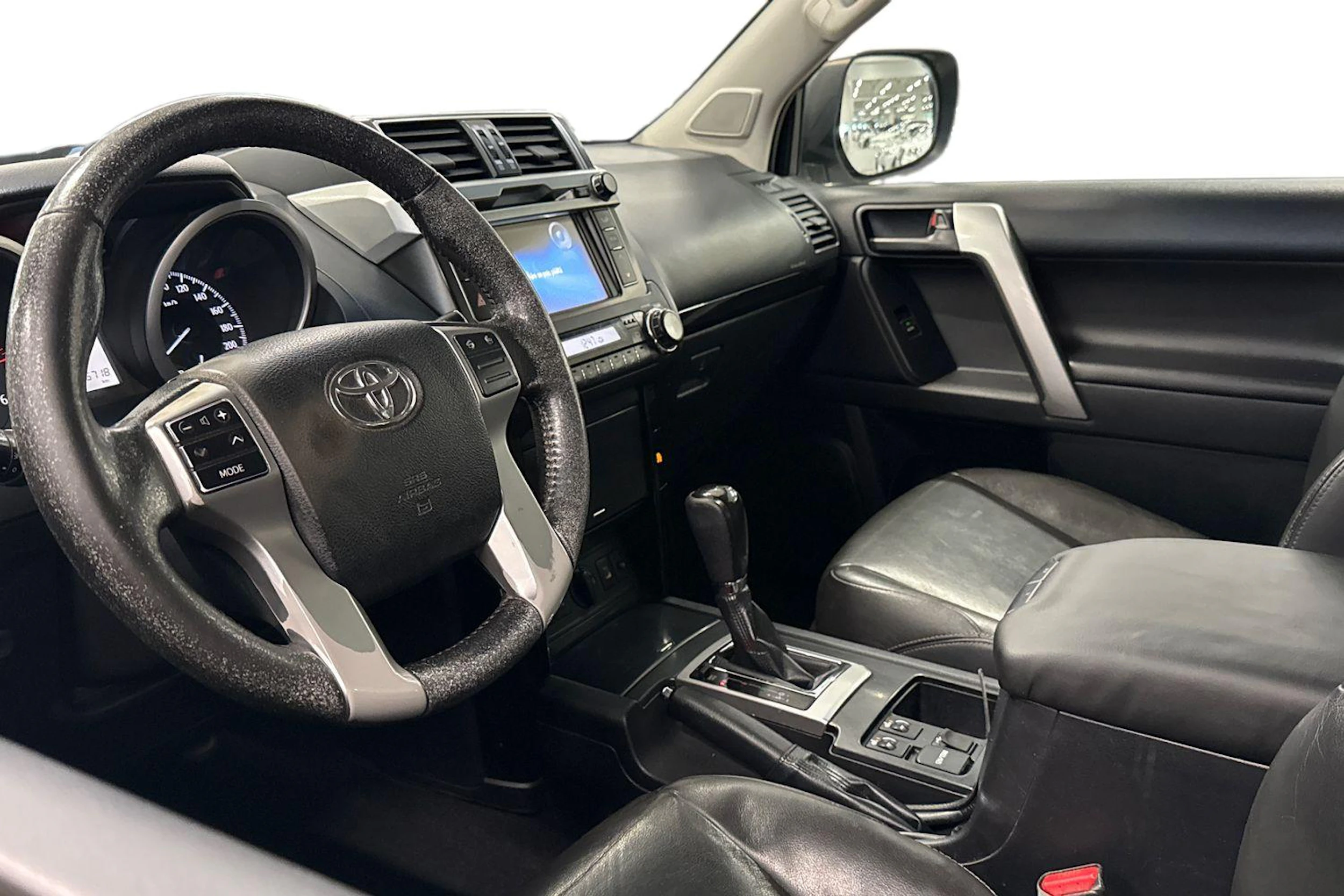 hopea Toyota Land Cruiser 2014 kuva 8.