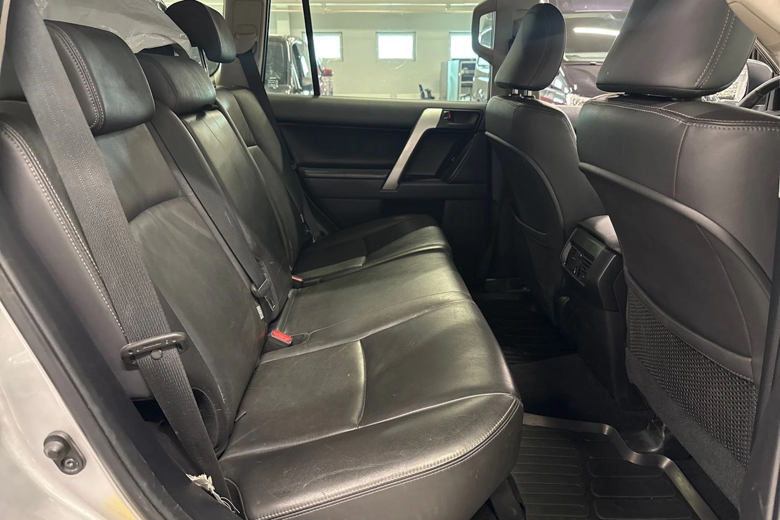 hopea Toyota Land Cruiser 2014 kuva 13.