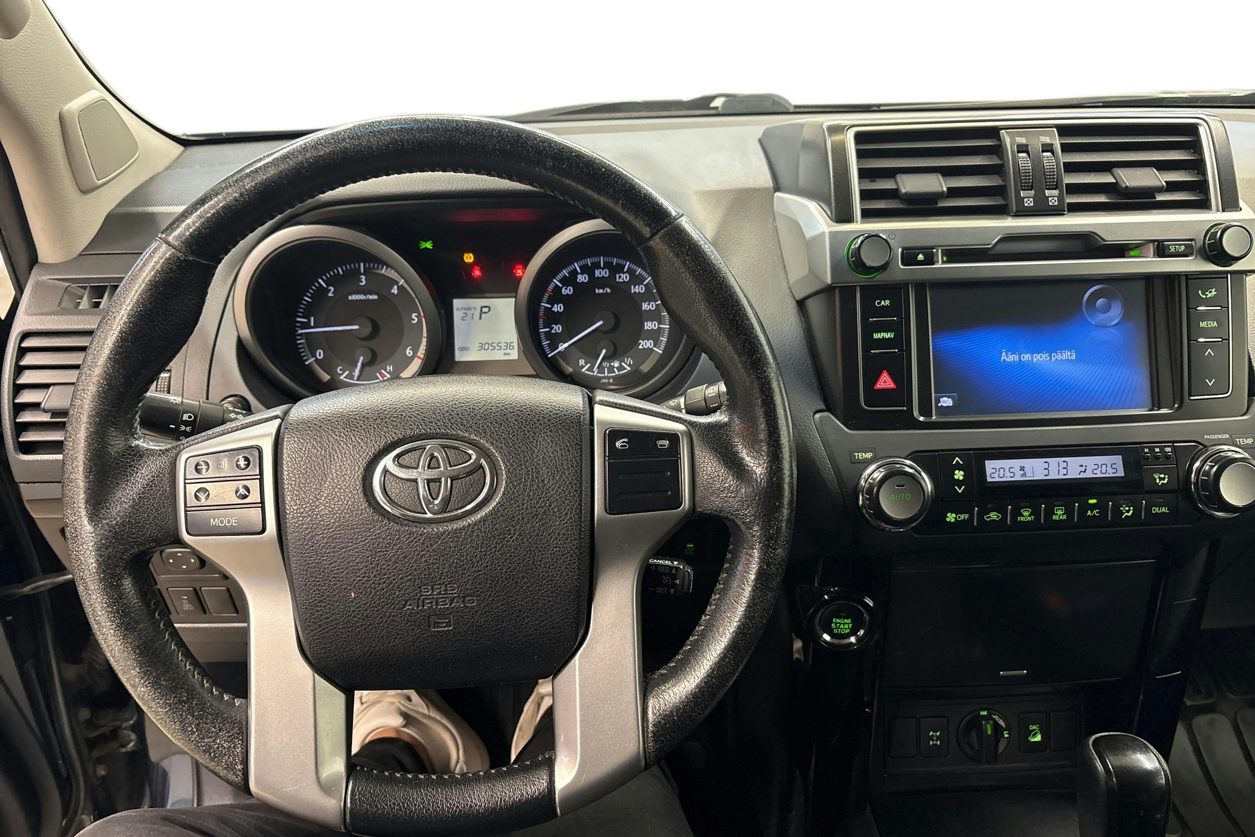 harmaa Toyota Land Cruiser 2014 kuva 7.