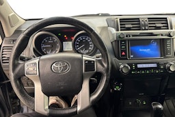harmaa Toyota Land Cruiser 2014 kuva 7.