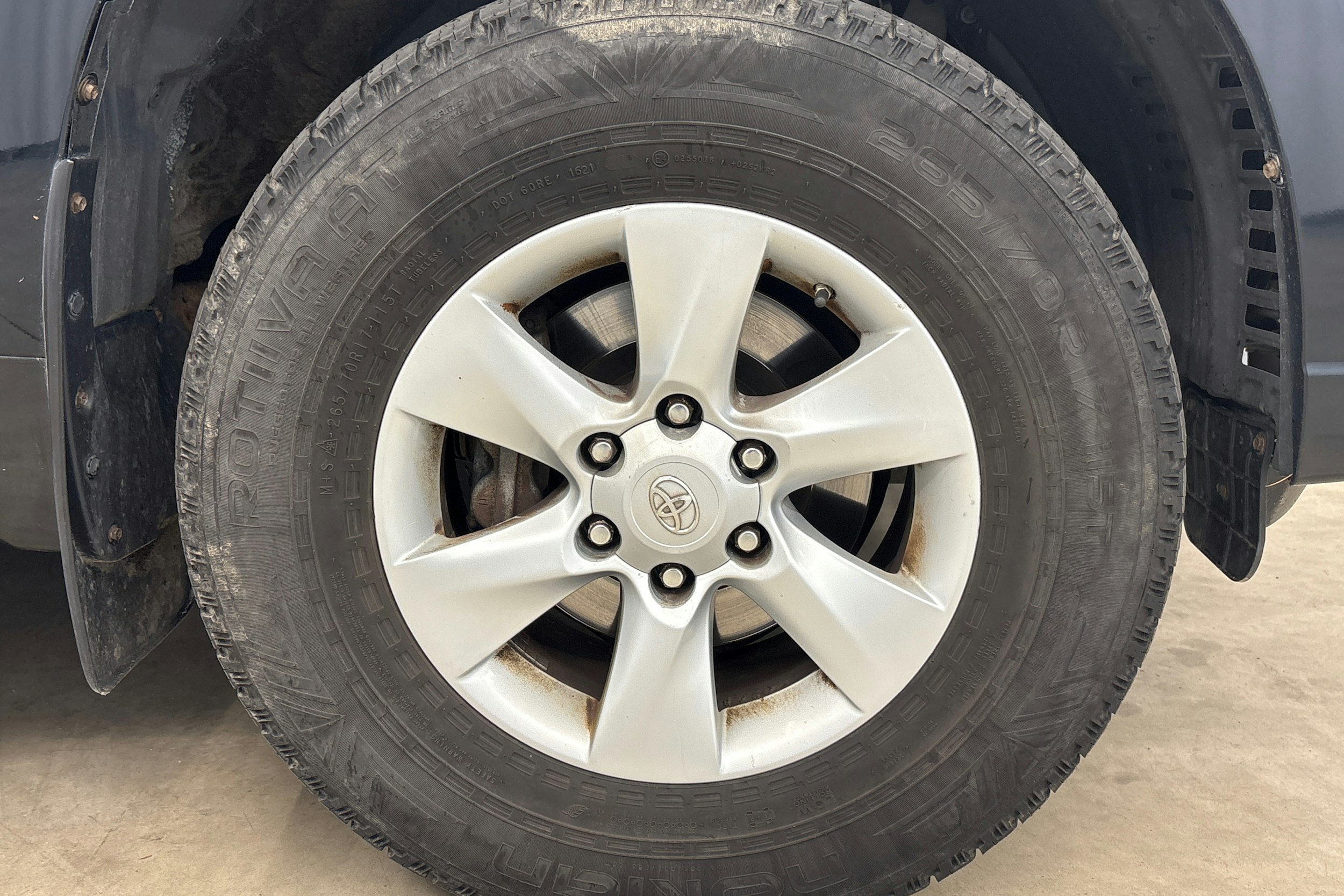 harmaa Toyota Land Cruiser 2014 kuva 9.