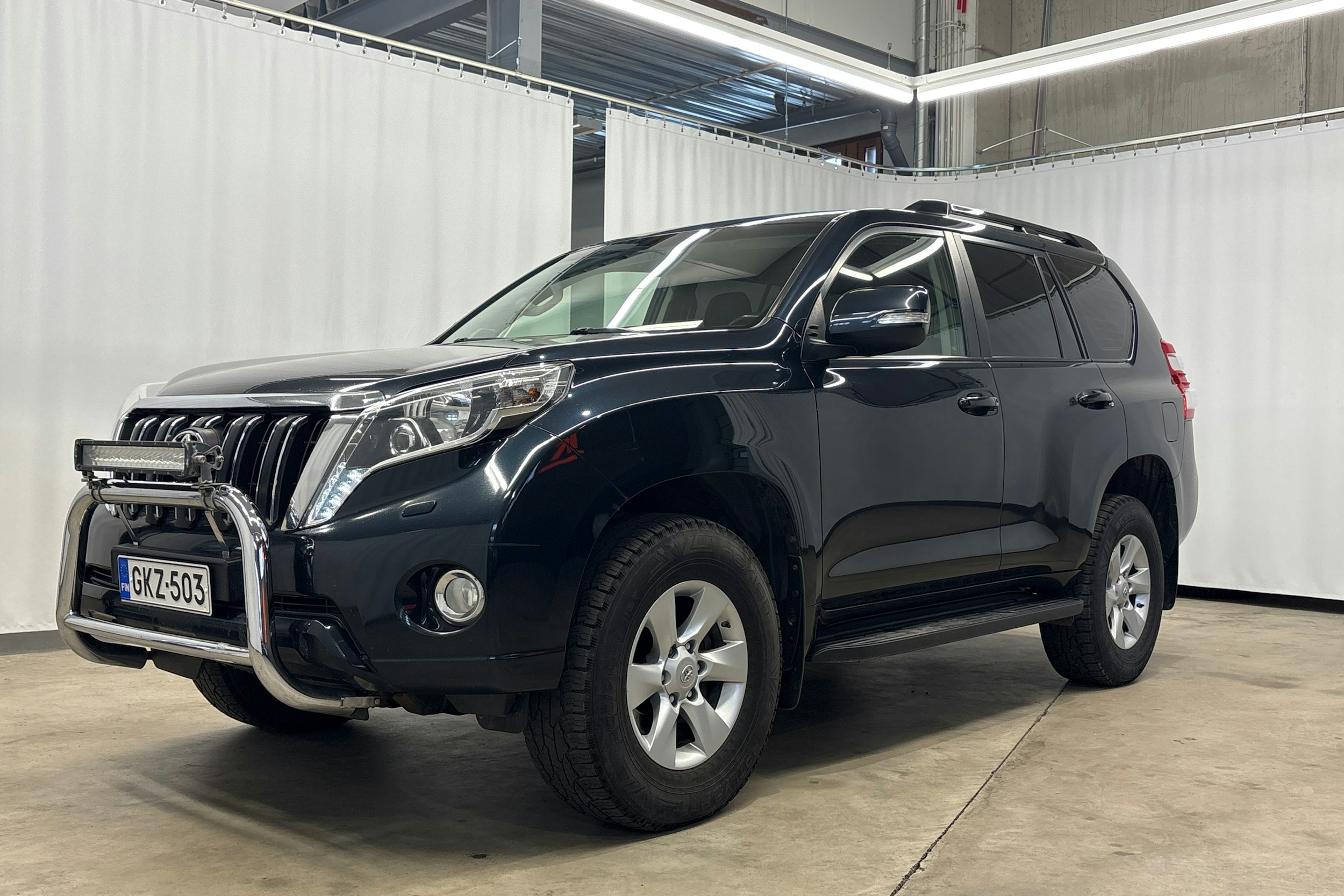 harmaa Toyota Land Cruiser 2014 kuva 10.
