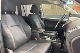 harmaa Toyota Land Cruiser 2014 kuva 14.