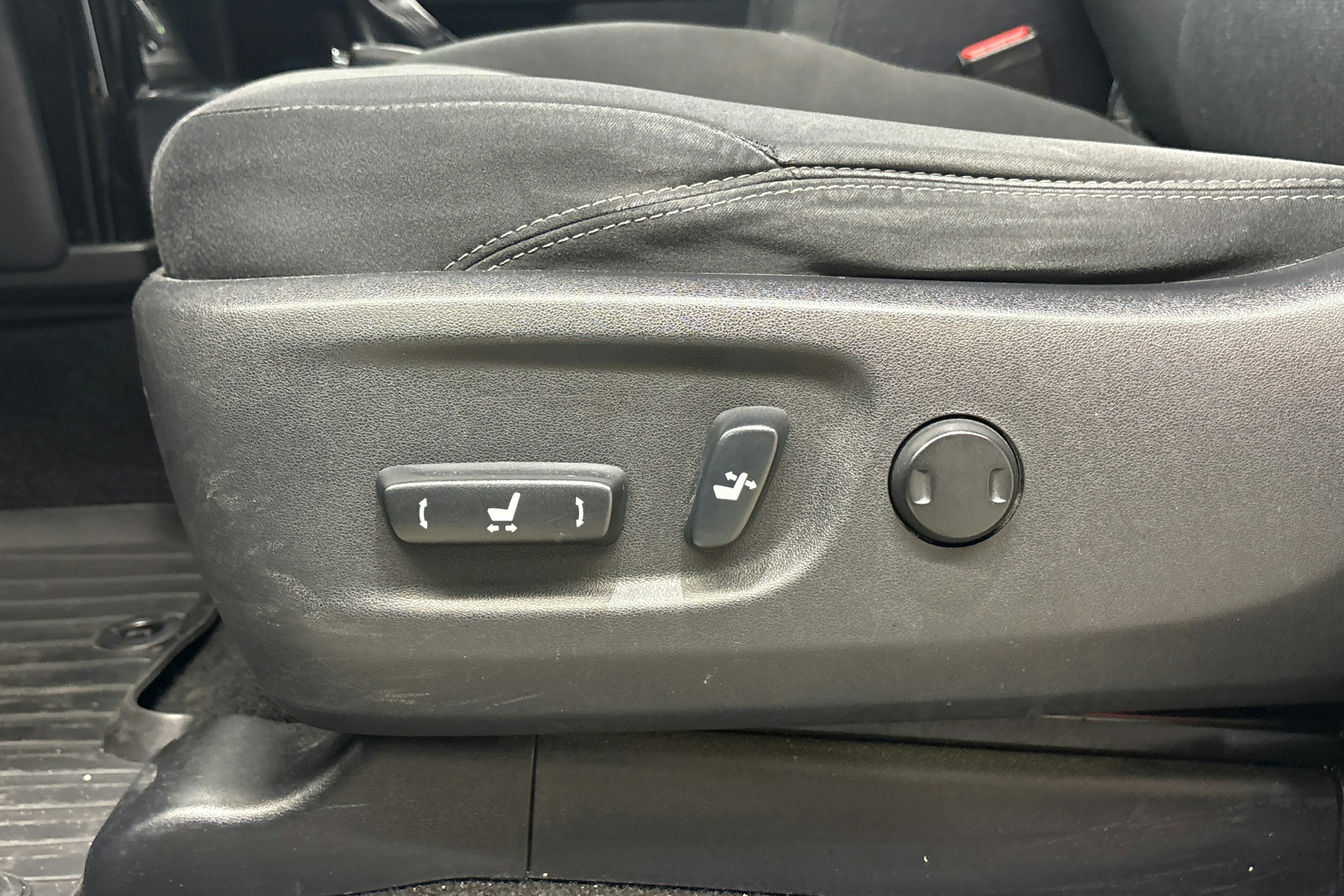 harmaa Toyota Land Cruiser 2014 kuva 21.