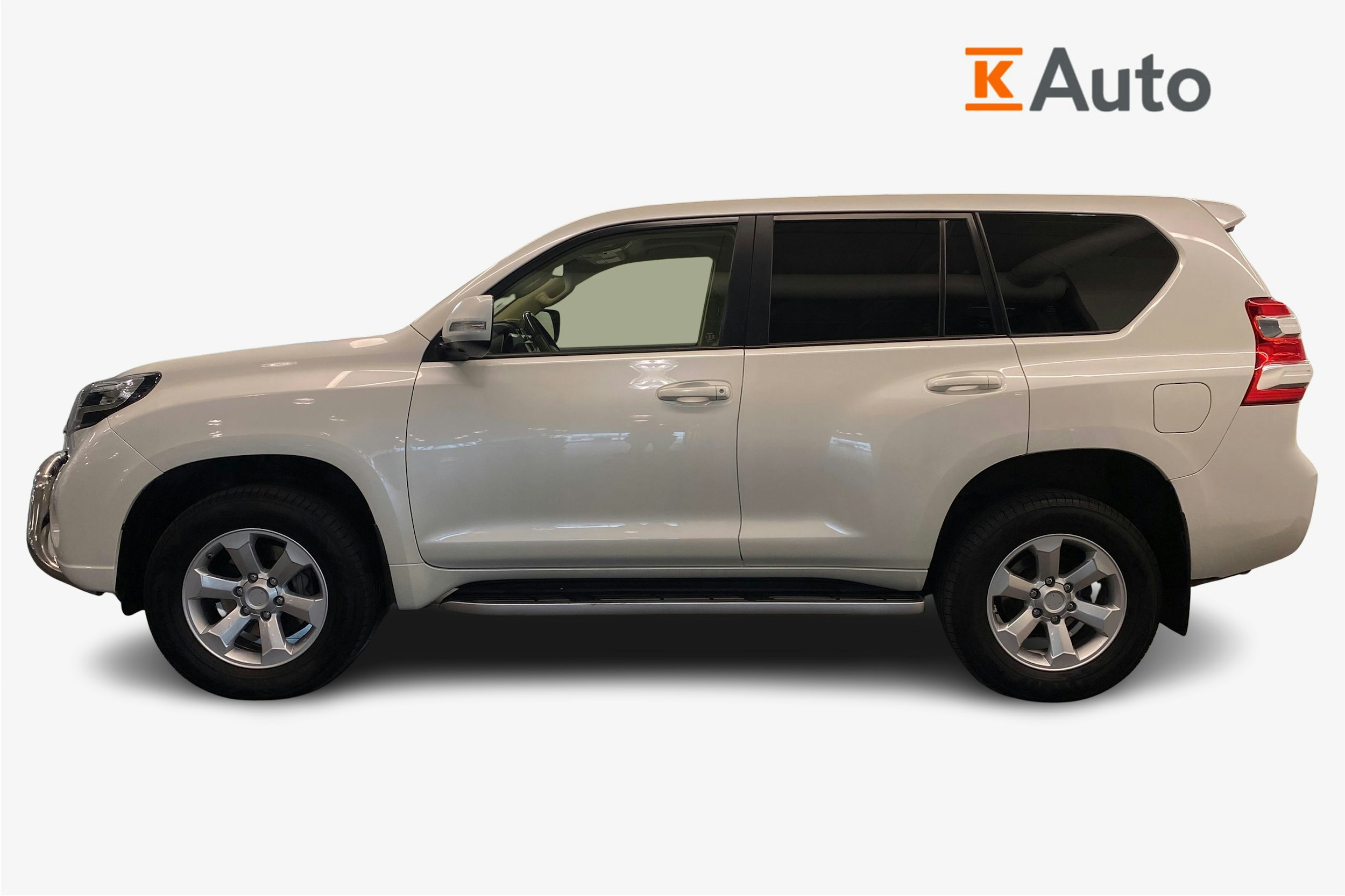 valkoinen Toyota Land Cruiser 2015 kuva 5.