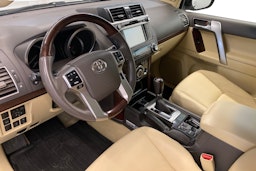 valkoinen Toyota Land Cruiser 2015 kuva 6.