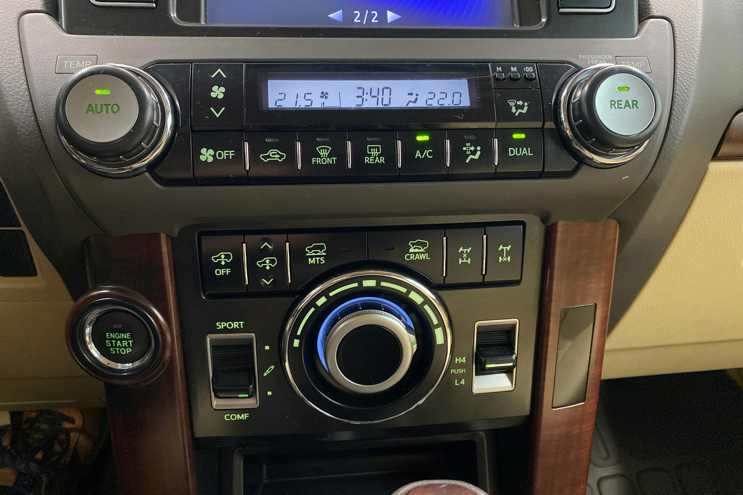 valkoinen Toyota Land Cruiser 2015 kuva 25.