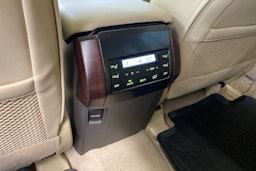 valkoinen Toyota Land Cruiser 2015 kuva 31.