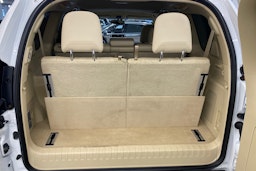 valkoinen Toyota Land Cruiser 2015 kuva 33.
