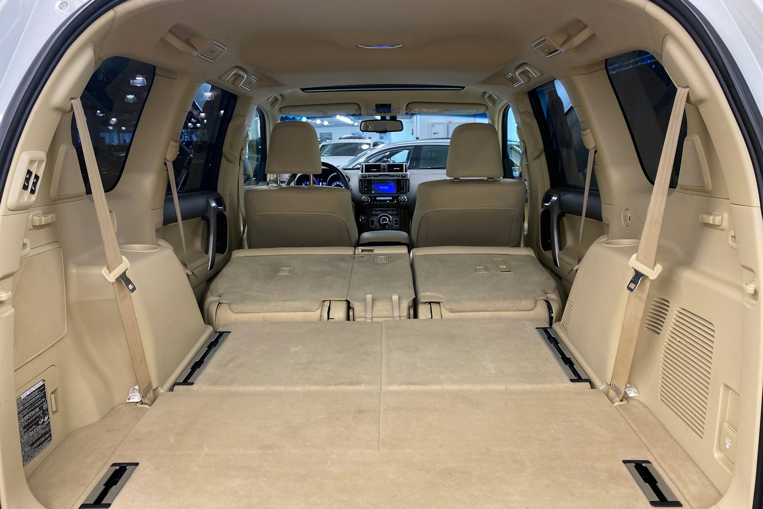 valkoinen Toyota Land Cruiser 2015 kuva 36.