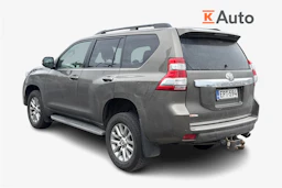 ruskea (beige) Toyota Land Cruiser 2016 kuva 2.
