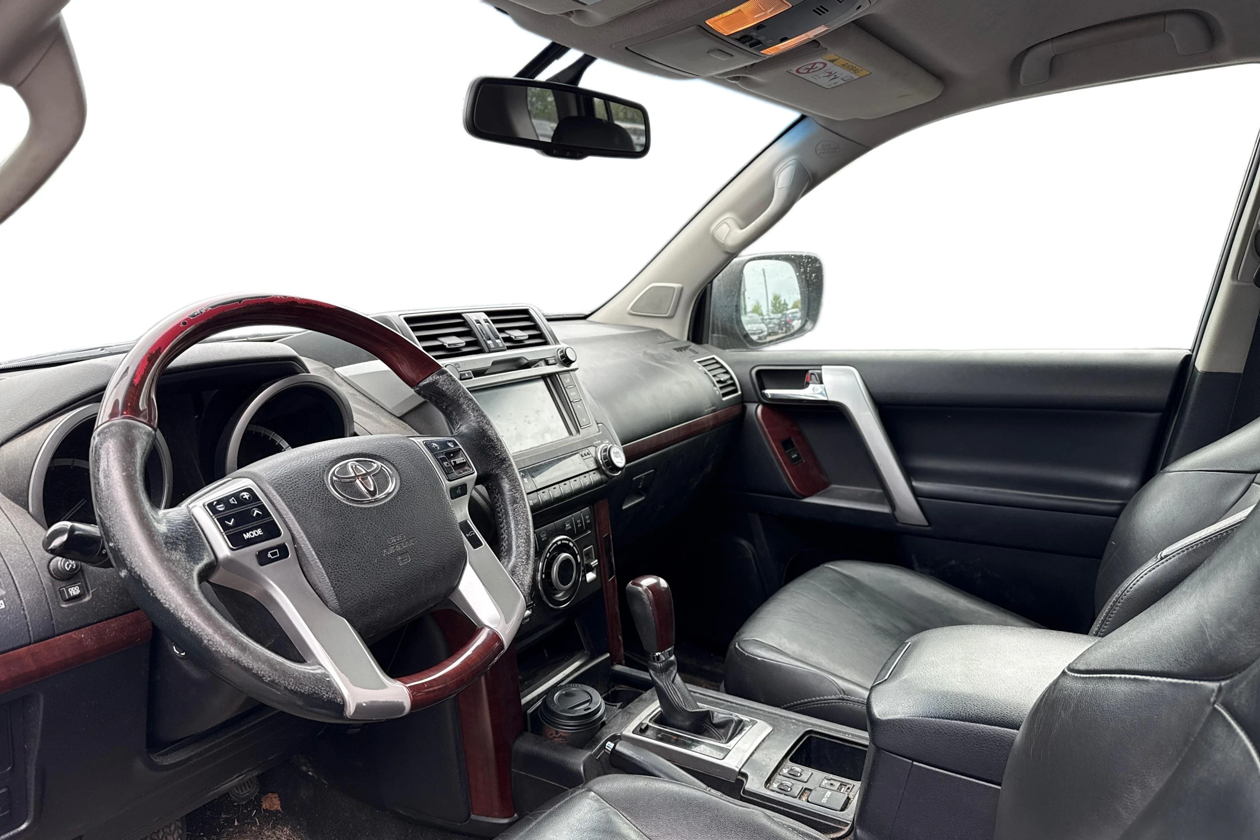 ruskea (beige) Toyota Land Cruiser 2016 kuva 3.