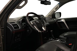 ruskea (beige) Toyota Land Cruiser 2016 kuva 8.