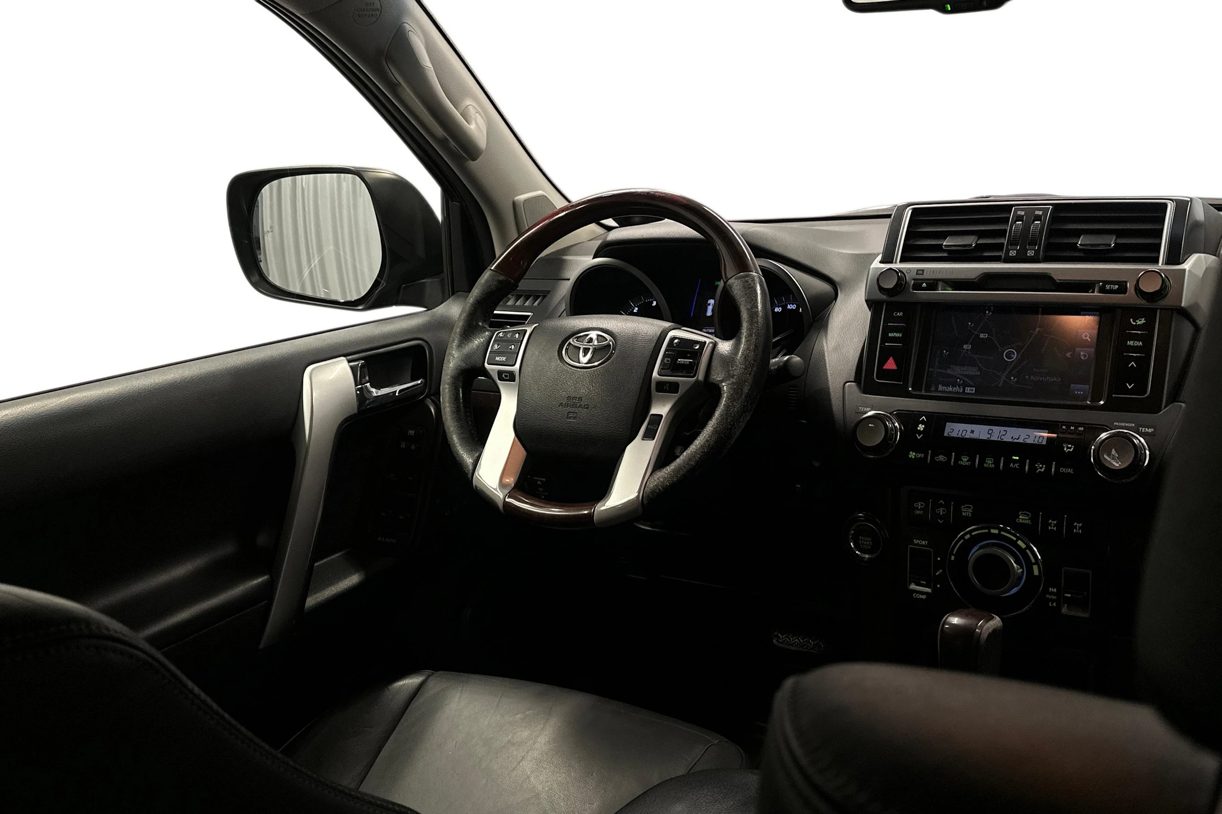 ruskea (beige) Toyota Land Cruiser 2016 kuva 9.