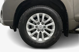 ruskea (beige) Toyota Land Cruiser 2016 kuva 12.