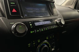 ruskea (beige) Toyota Land Cruiser 2016 kuva 23.