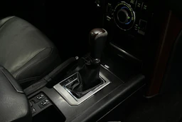ruskea (beige) Toyota Land Cruiser 2016 kuva 26.