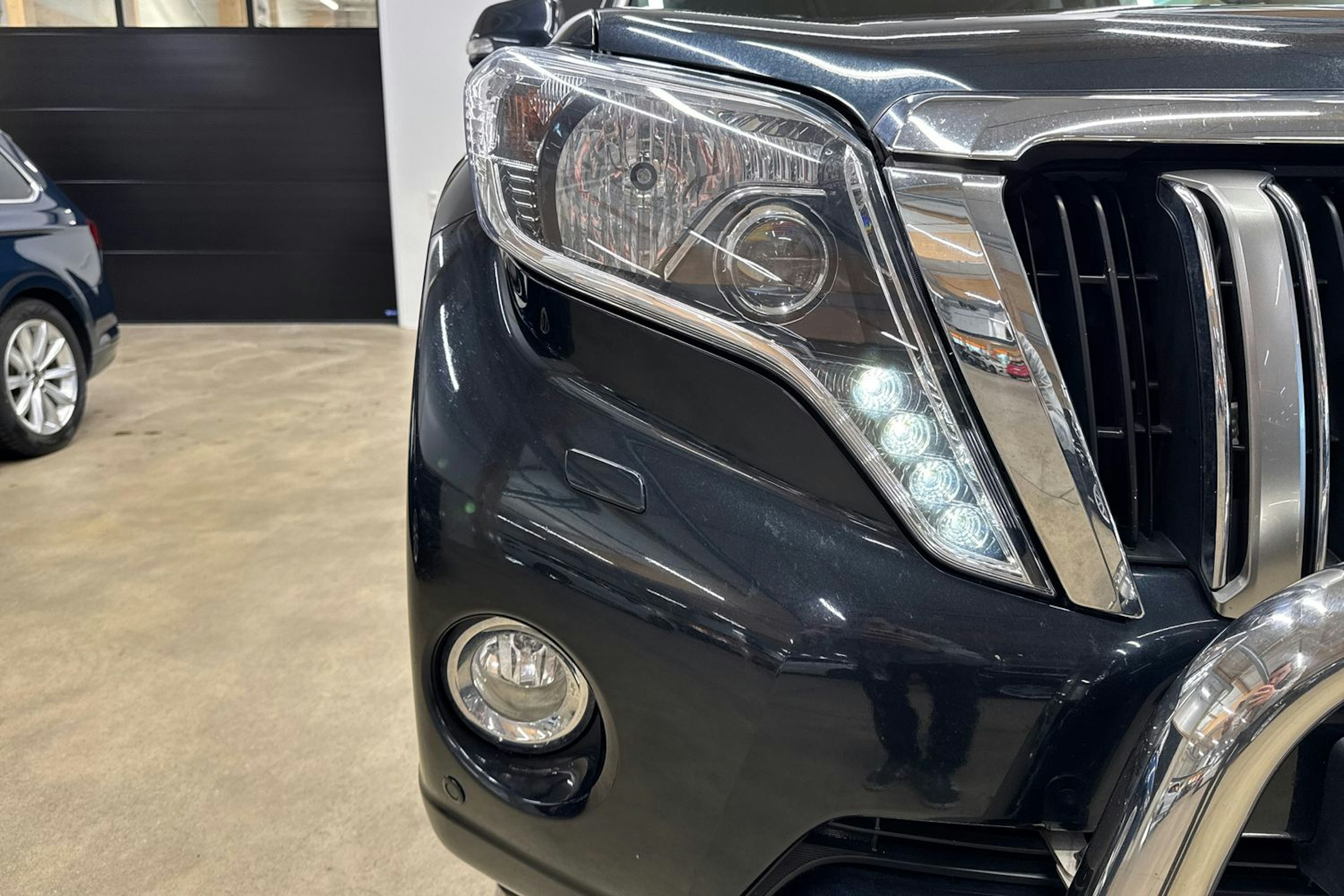 harmaa Toyota Land Cruiser 2016 kuva 14.