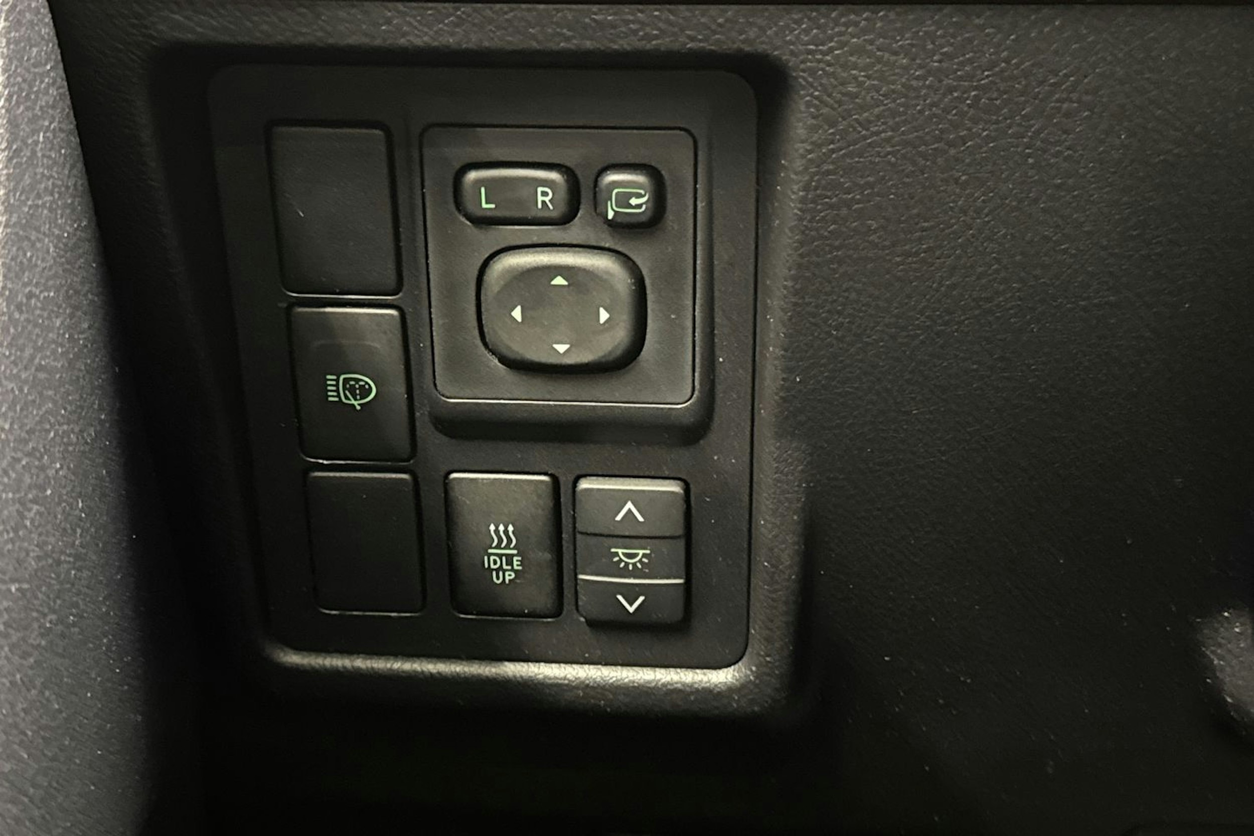 harmaa Toyota Land Cruiser 2016 kuva 16.