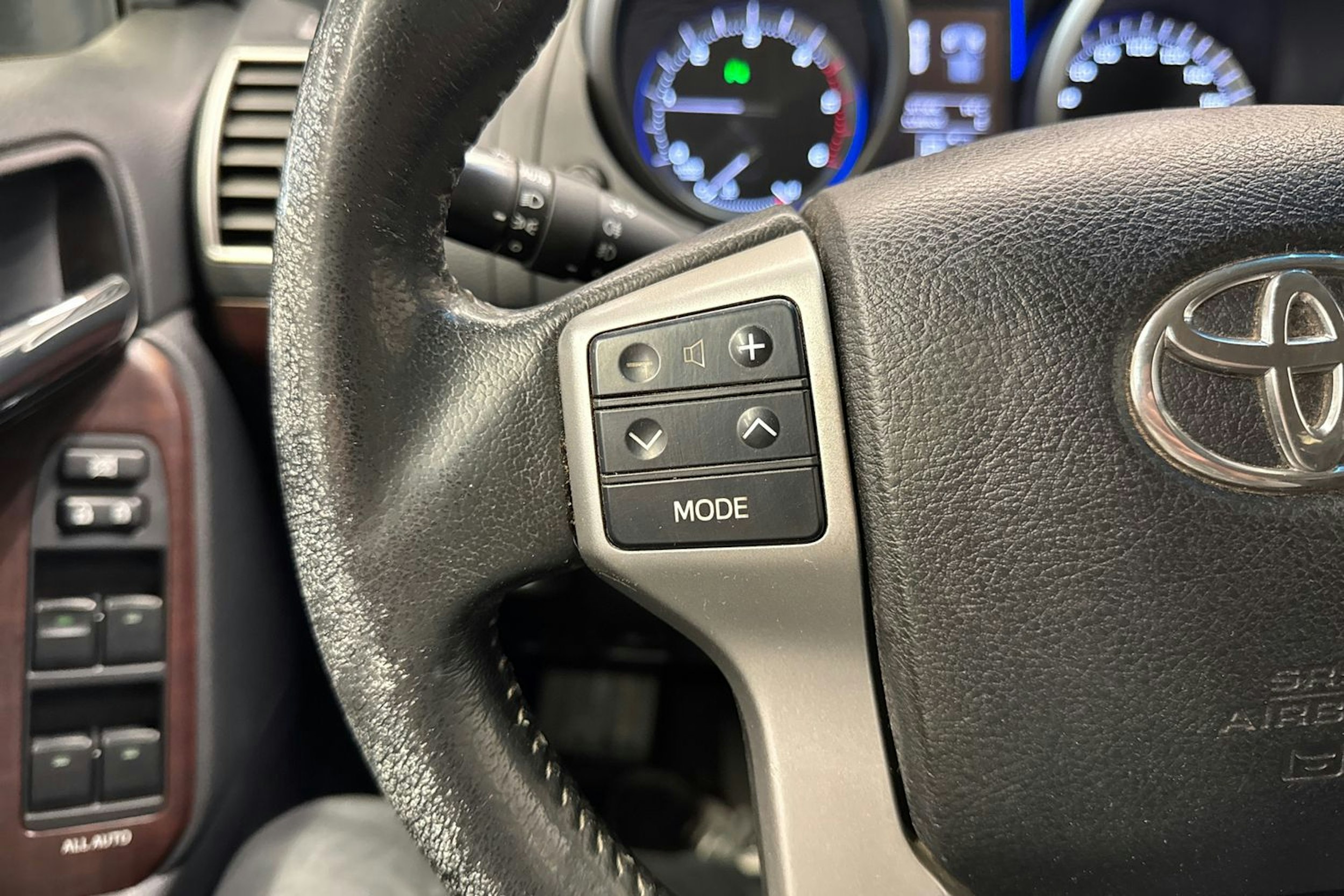 harmaa Toyota Land Cruiser 2016 kuva 17.