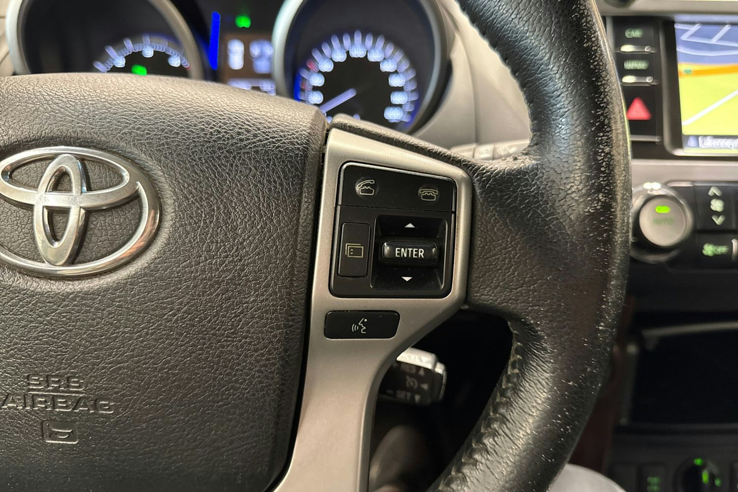 harmaa Toyota Land Cruiser 2016 kuva 18.