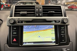 harmaa Toyota Land Cruiser 2016 kuva 19.
