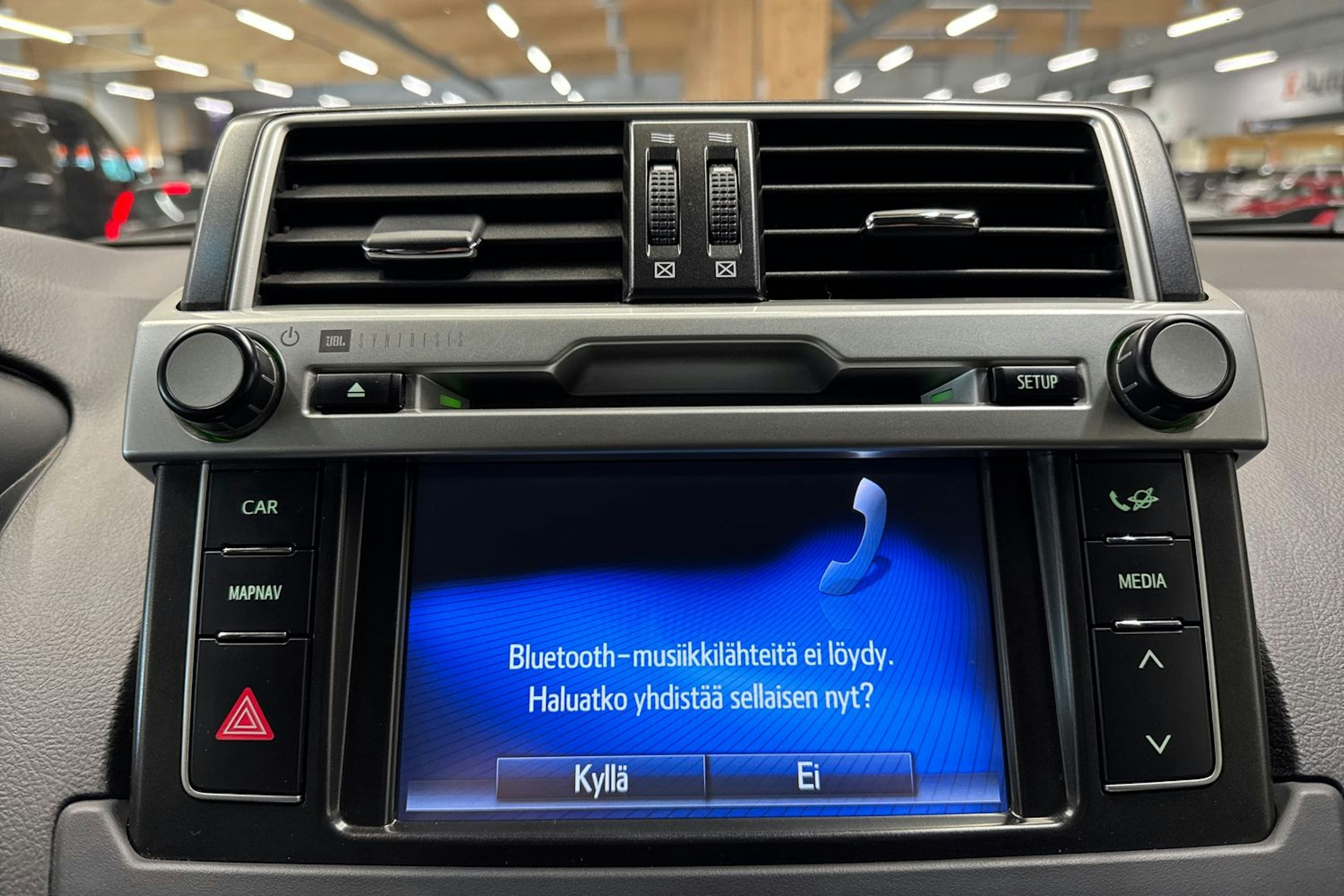 harmaa Toyota Land Cruiser 2016 kuva 21.